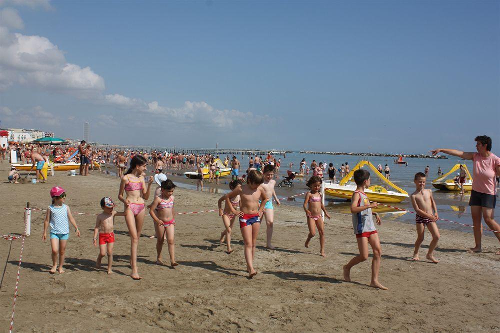 Hotel Smeraldo Cesenatico Exterior photo